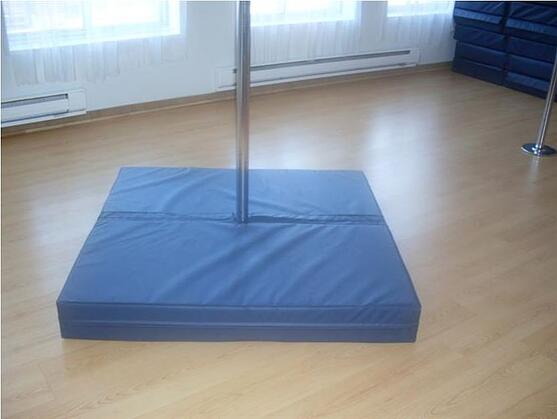 pole-dancing-crash-pad