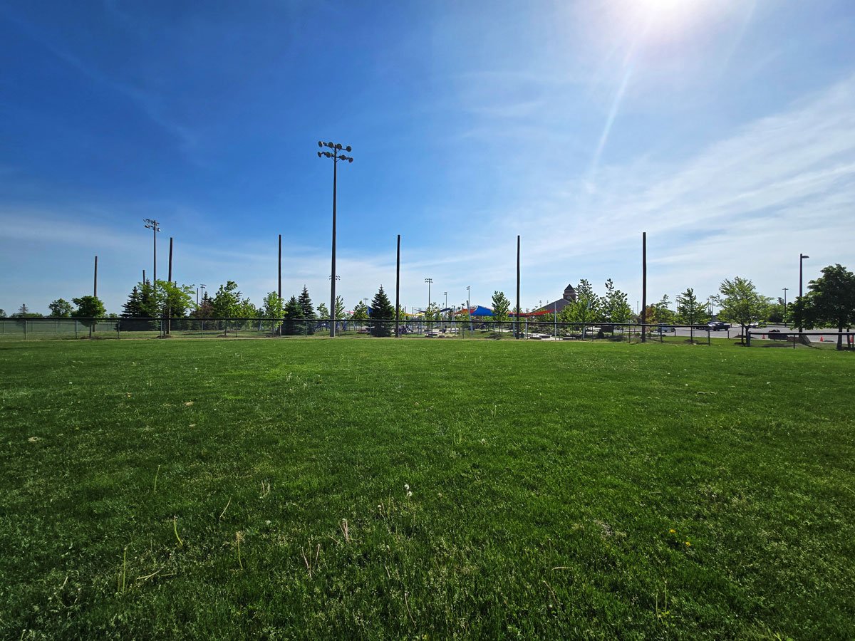 Brampton-Pole-installation