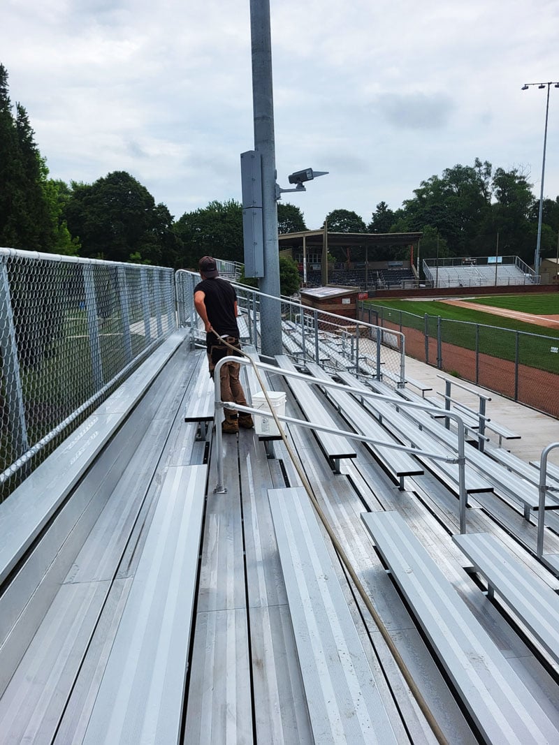 Fergie-Jenkins-cleaning-seats