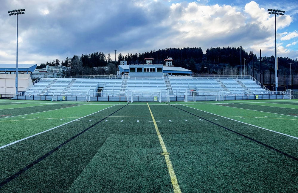 Qunqinuqwstuxw-Turf-Field-bleacher