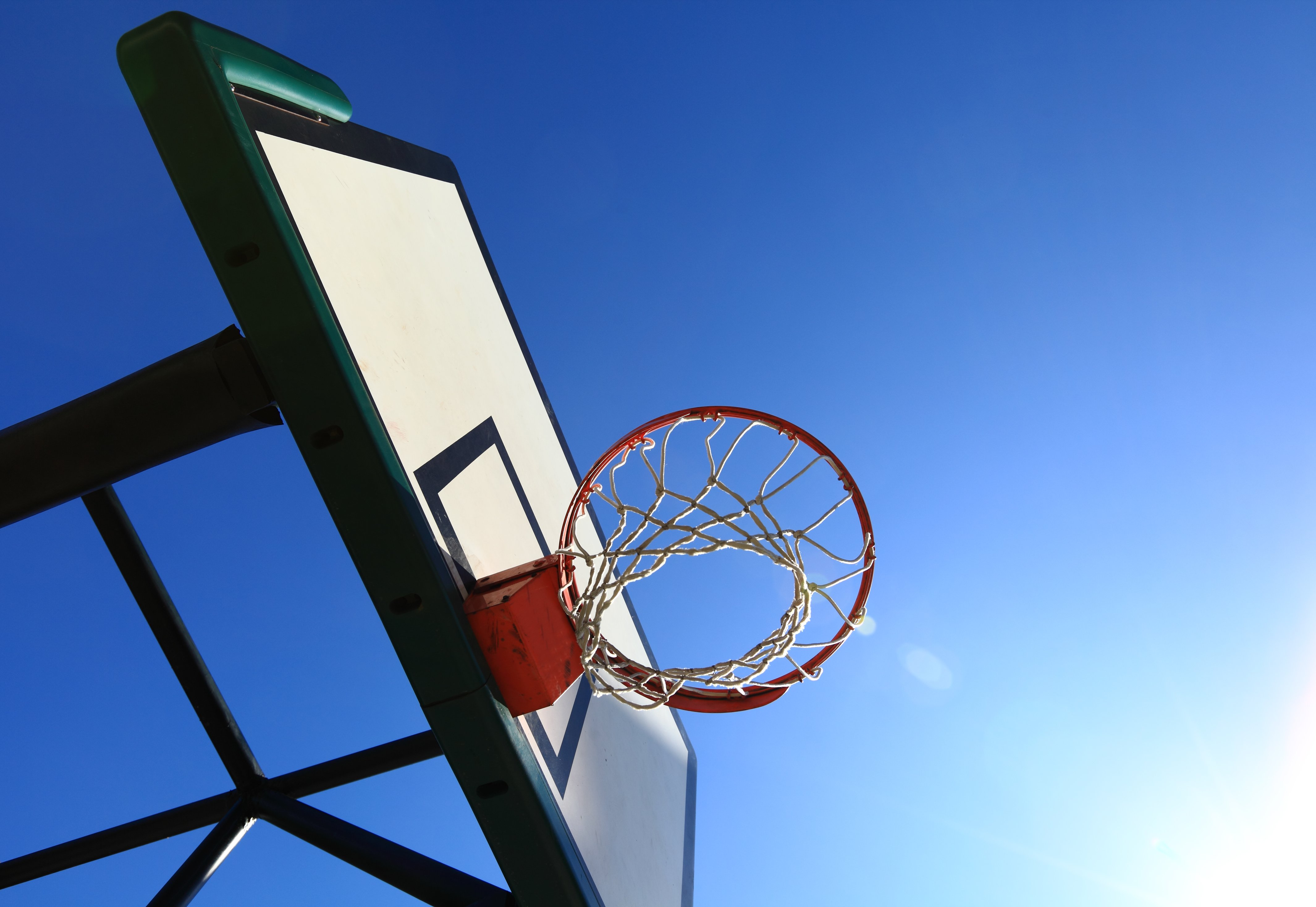 basketball-hoop-2021-08-29-05-52-09-utc