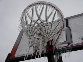 frozen-outdoor-basketball-hoop.jpg