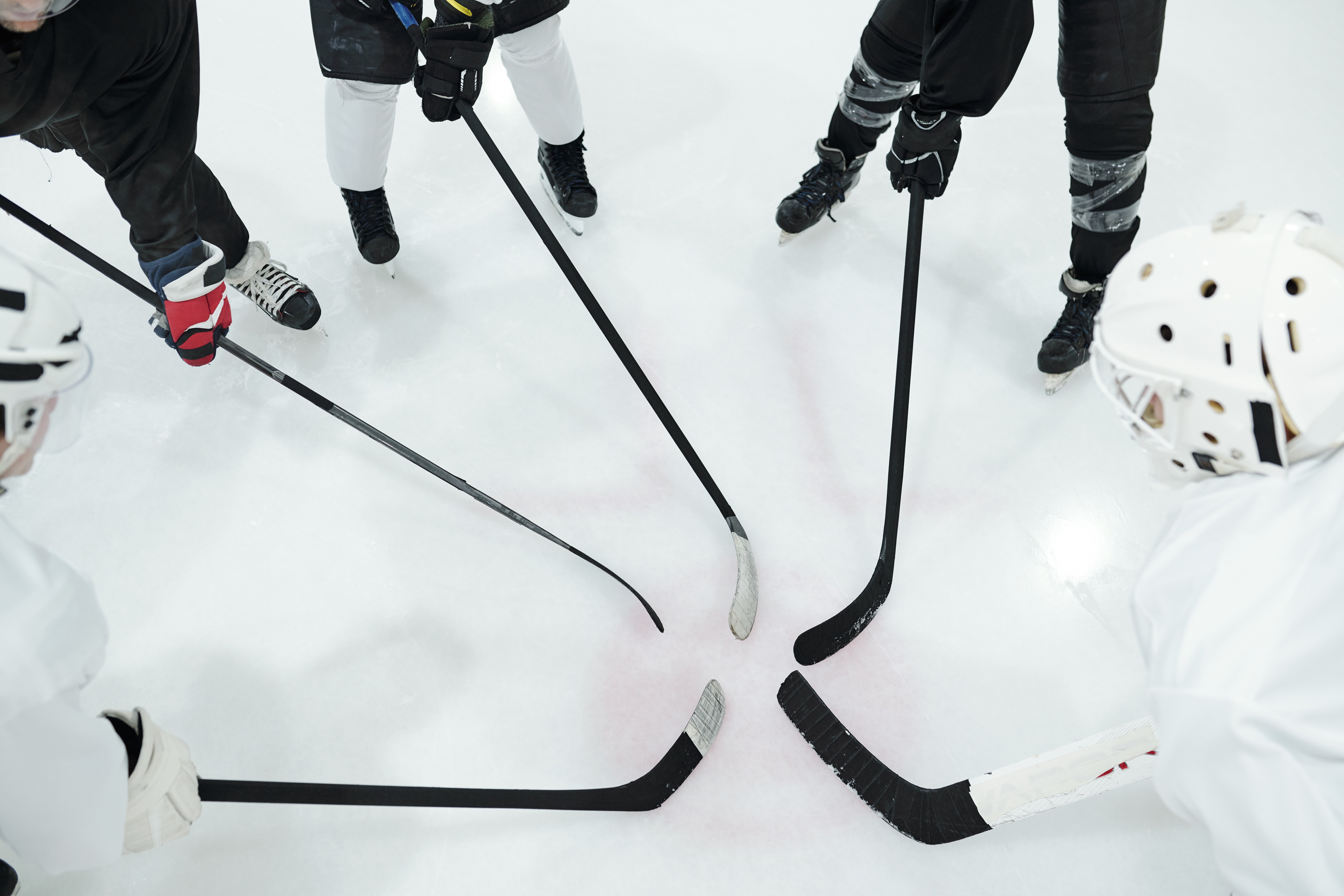 group-of-hockey-players-in-sports-uniform-gloves-2021-09-24-03-13-36-utc