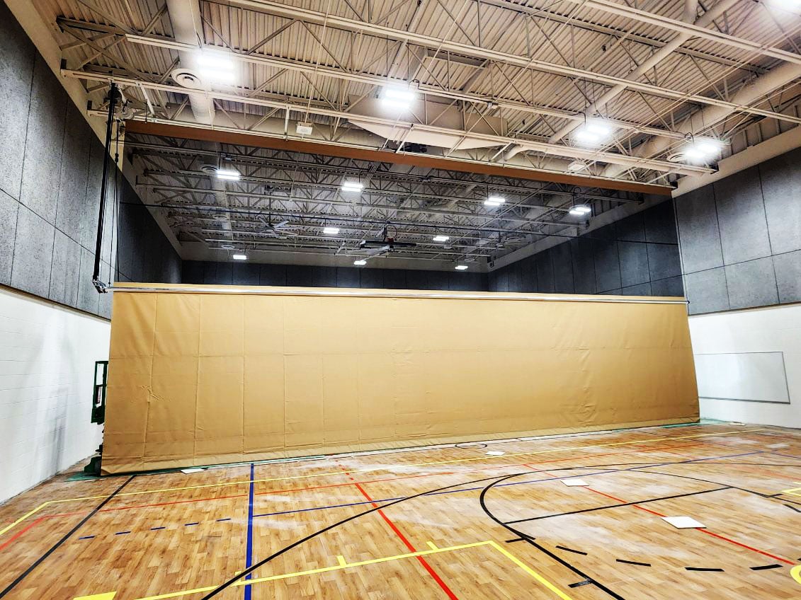 gym-divider-new-kanata-school