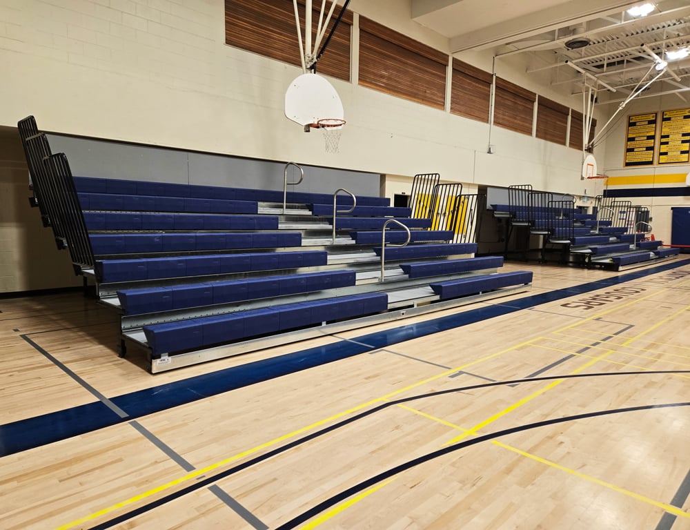 montcalm-telescopic-bleachers-side