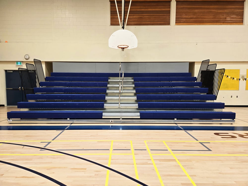 montcalm-telescopic-bleachers-single